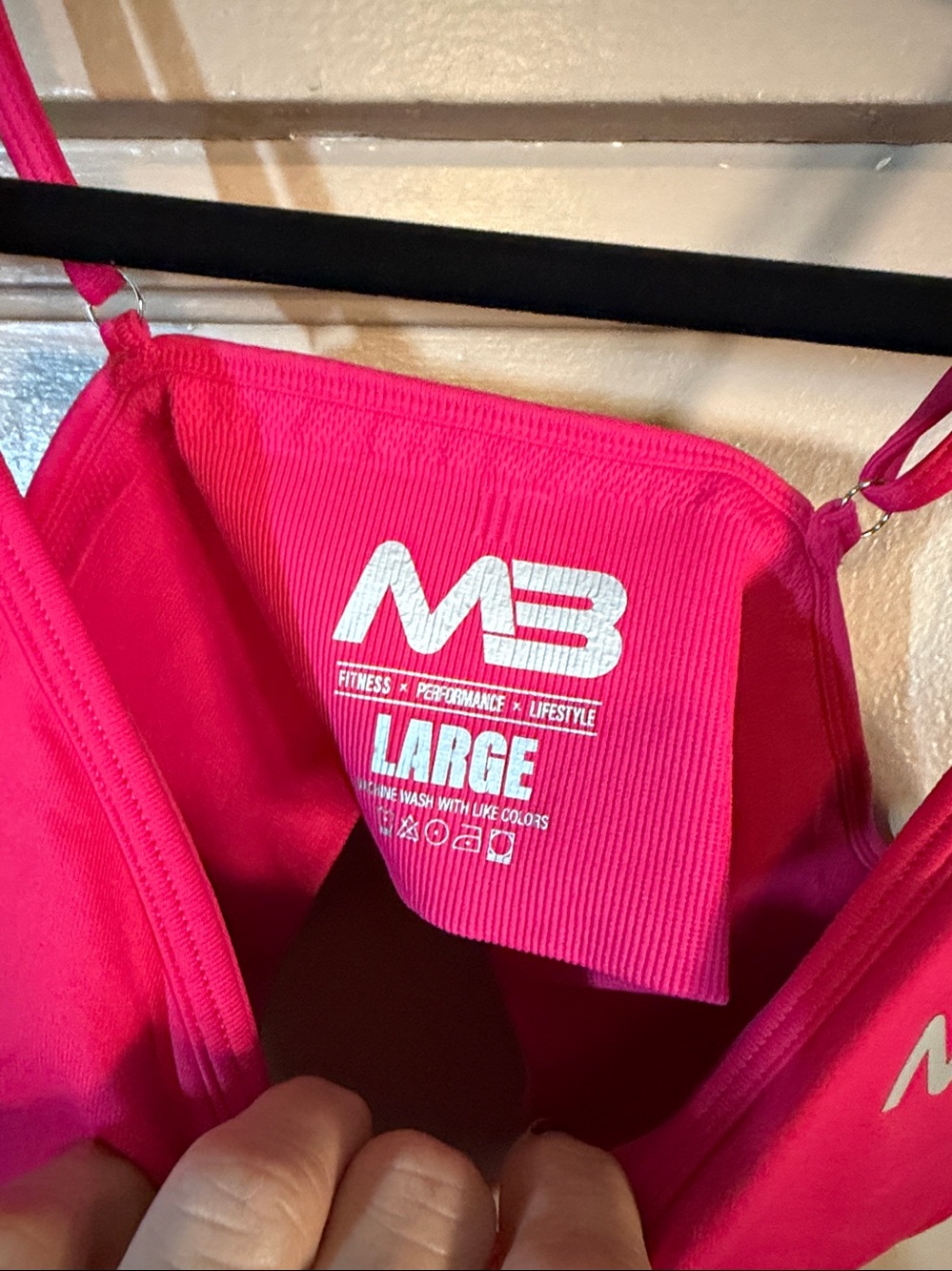 Pink minibeast triangular workout top size large - Picture 2 of 3